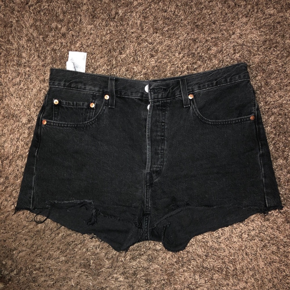 Brand new black Levi cutoffs